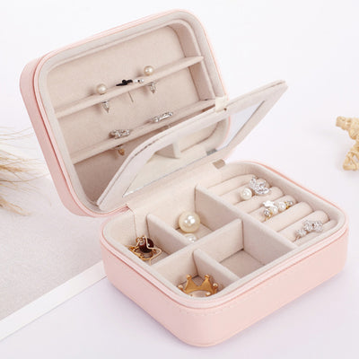 Cool Jewels A Palm Sized Compact Jewelry Box Vista Shops