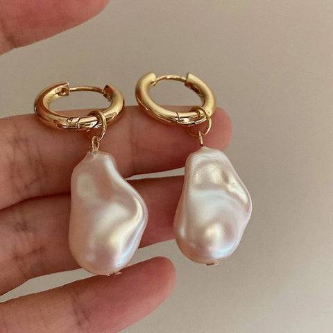 Elysian French Drop Borque Pearl Earrings Vista