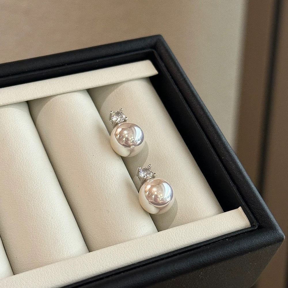 Rania Regal Pearl Stud Earrings Vista