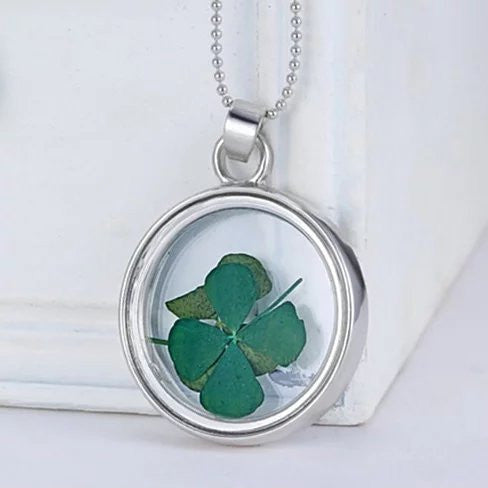 Lucky U Green Clover Leaf Glass Necklace Vista Shops