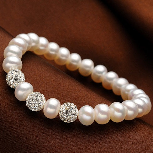 Venus Italian Pearl Bracelet - With 3 Crystal Moon Beads Vista Shops